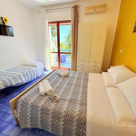Nido Colorato Appartaments-Rooms Fontane Bianche Esterno foto